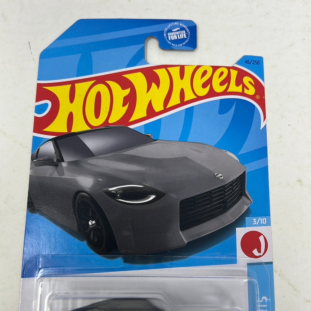 2023 Hot Wheels 2023 nissan z grey variant - 1:64 – shophobbymall