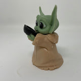 Star Wars: The Mandalorian Baby Bounties "Sipping Soup" Mini Figure