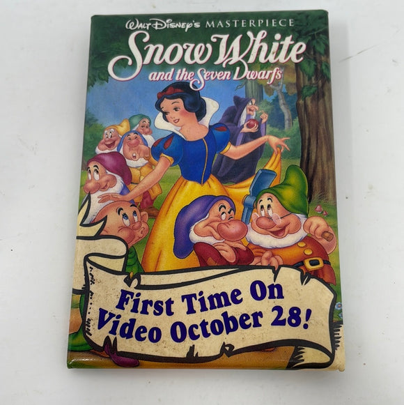 Disney Pin Snow White 7 Dwarfs PINBACK VIDEO VTG VHS PROMO STORE Disney 90s