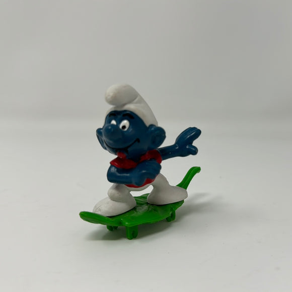 Smurfs Leaf Skateboard Super Smurf Figure Rare Vintage Toy PVC Figurine (Missing Wheels!)