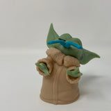 Star Wars: The Mandalorian Baby Bounties "Eating Frog" Mini Figure