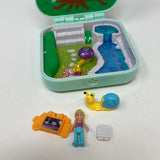 2018 Mattel Polly Pocket Compact Present Playset Doll butterfly garden picnic