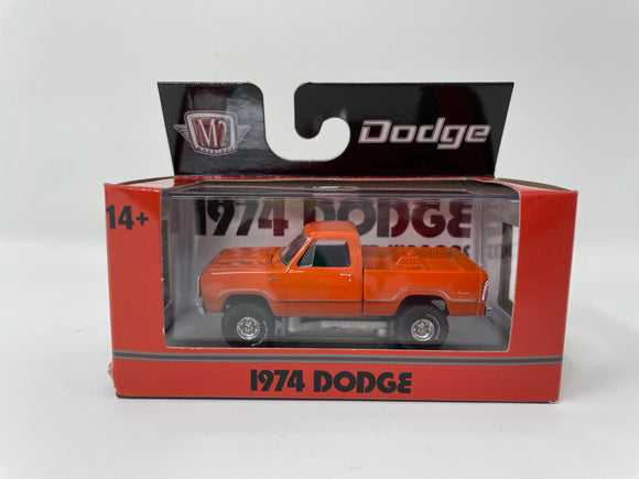 M2 Machines 1974 Dodge W200 Power Wagon