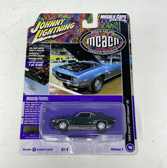 Johnny Lightning Muscle Cars USA 1969 Chevy COPO Camaro RS Rel 3 Ver B