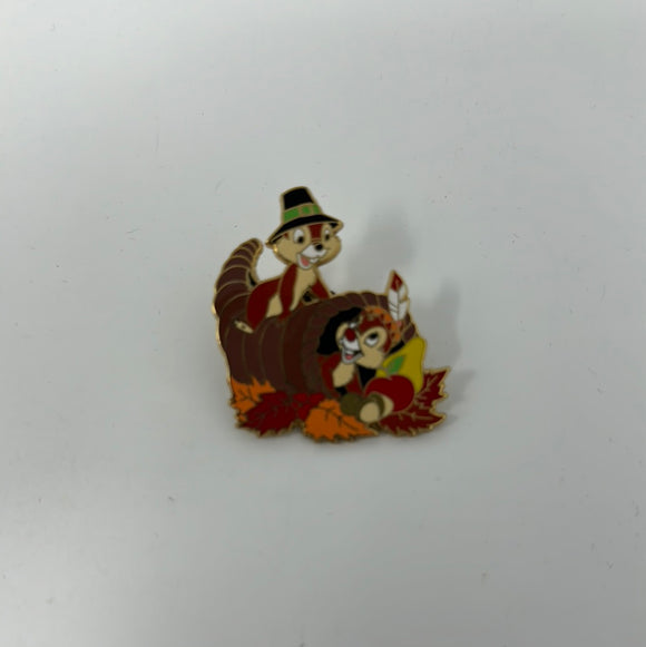 2005 Official Pin Trading Disney’s Chip & Dale Thanksgiving Cornucopia Pilgrim