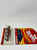 Hot Wheels Series 2 Classics 1957 Thunderbird 11/30 Red