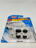Hot Wheels 2019 Volkswagen 2/10 Kool Kombi 136/250