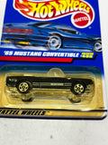 Hot Wheels 1998 ‘65 Mustang Convertible #455