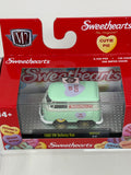 M2 Machines Sweethearts 1960 VW Delivery Van WMTS22 25-04