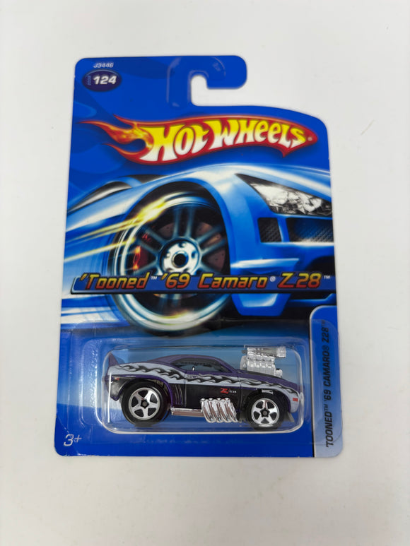 Hot Wheels 2006 ‘Tooned ‘69 Camaro Z28 #124