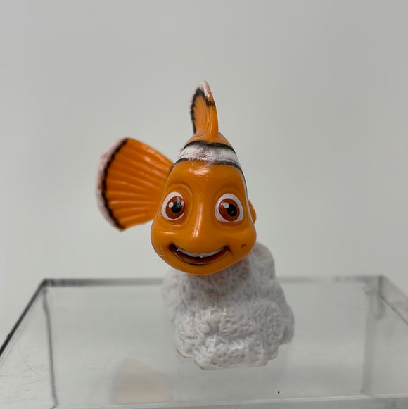 Disney Pixar Finding Nemo Fish on Coral Bed PVC Figure or Cake Topper 2 1/4