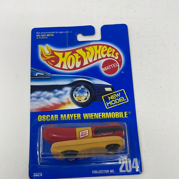 Hot Wheels Blue Card New Model Oscar Mayer Wienermobile 204