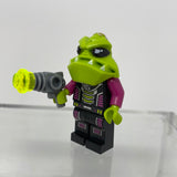 Lego Mini Figure Alien Conquest Alien Warrior
