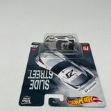 Hot Wheels Premium Slide Street ‘20 Toyota GR Supra 2/5