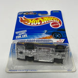 Hot Wheels 1999 First Editions ‘65 Impala Lowrider 635