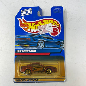 Hot Wheels Diecast 1:64 2000 ‘99 Mustang #98