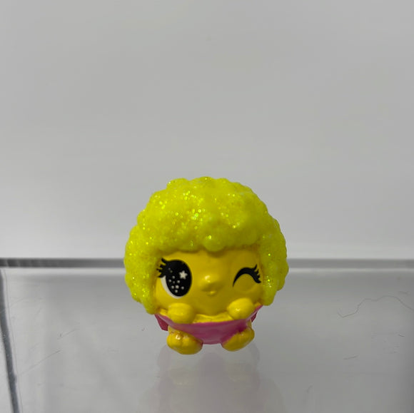 Hatchimals Colleggtibles Cosmic Candy CHILLY PUPPIT Yellow Mini Figure
