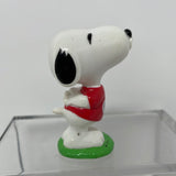 Peanuts Gang Snoopy Kiss Me Figure