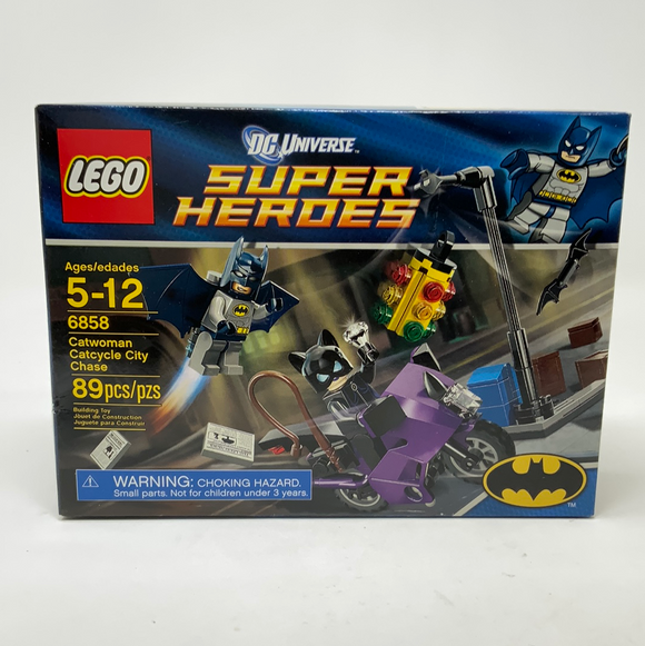 LEGO DC Universe Catwoman Catcycle City Chase 6858